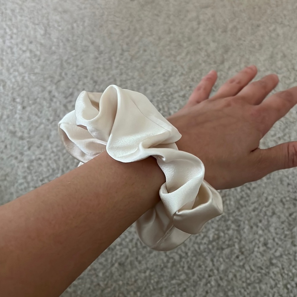 Fabletics Hair Scrunchy NEVER USED